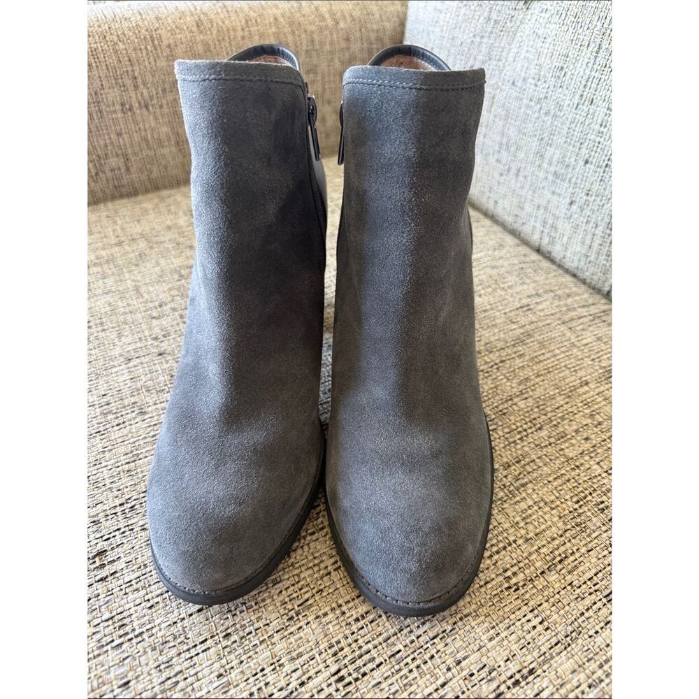 SoftWalk ankle boots